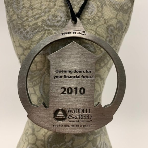 Pewter Green Door Merry Christmas Ornament - Picture 3 of 3